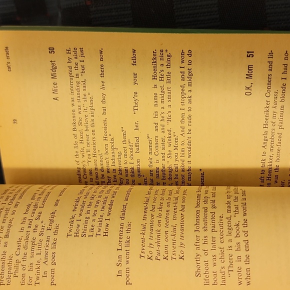 4 classics.  paperbacks. vintage. - Picture 10 of 11